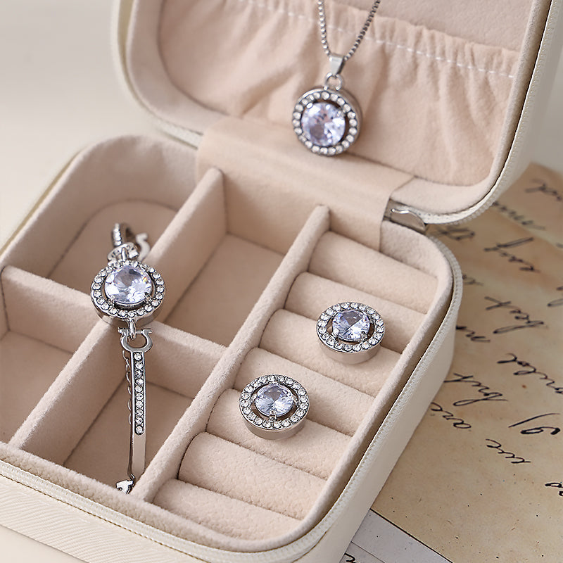 Love Accessories Jewelry Set With A Jewelry Box