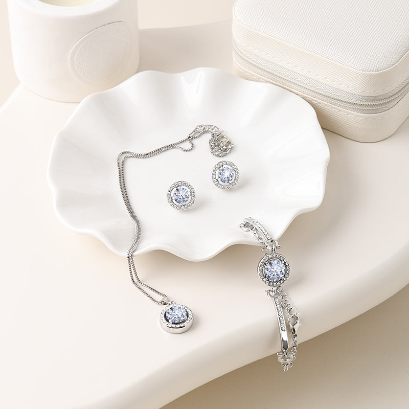 Love Accessories Jewelry Set With A Jewelry Box