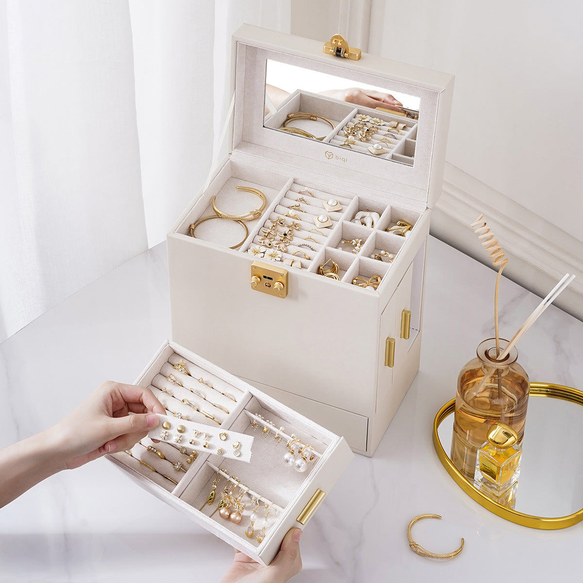 5-Layer Jewelry Organizer with Mirror