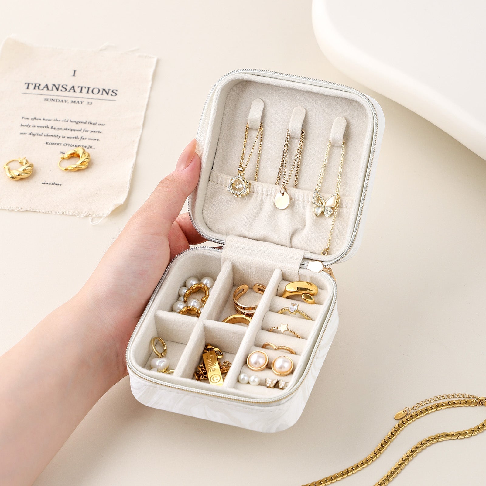 Small Portable Travel Jewelry Case
