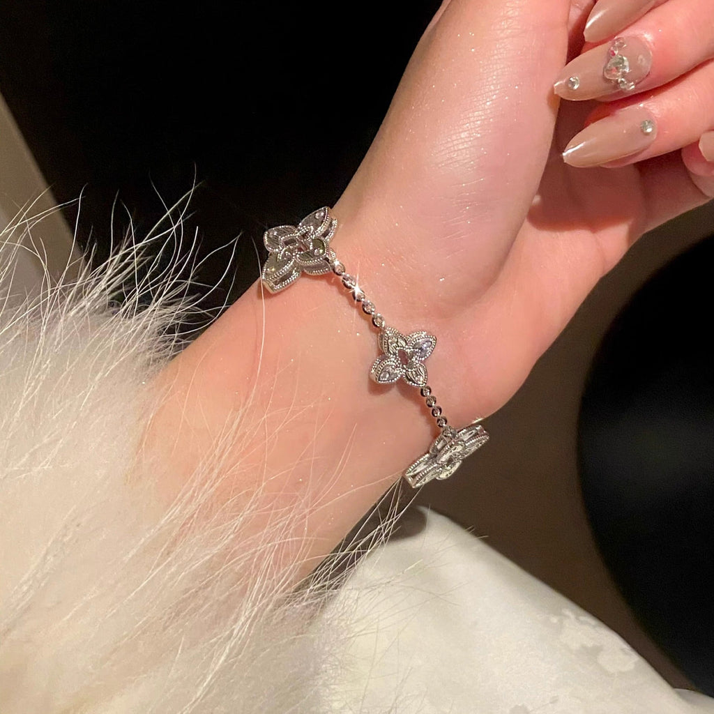 Lucky Bracelet for Women 18K Gold-Plated 4-Leaf Clover Jewelry Trendy Adjustable Bracelet Jewelry Gift for Girls