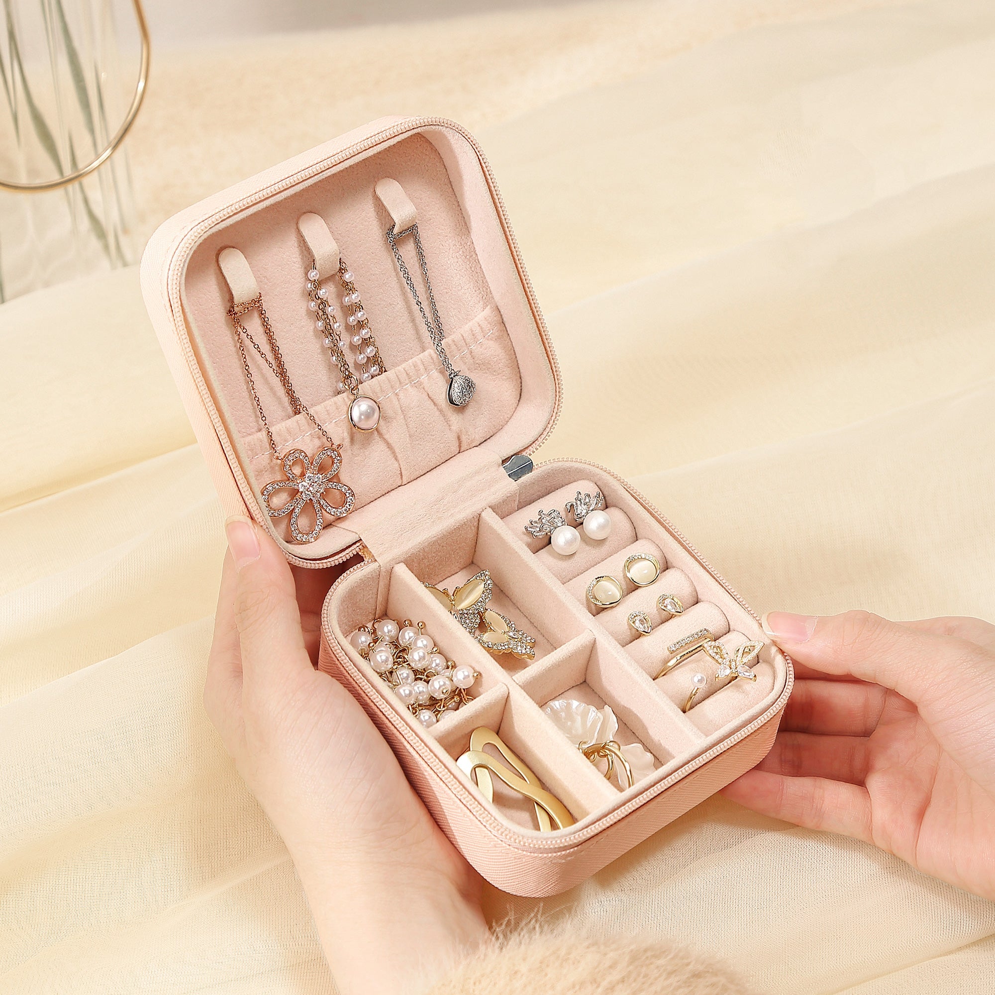 Travel Faux Leather Jewelry Box with Zip