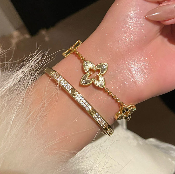 Lucky Bracelet for Women 18K Gold-Plated 4-Leaf Clover Jewelry Trendy Adjustable Bracelet Jewelry Gift for Girls