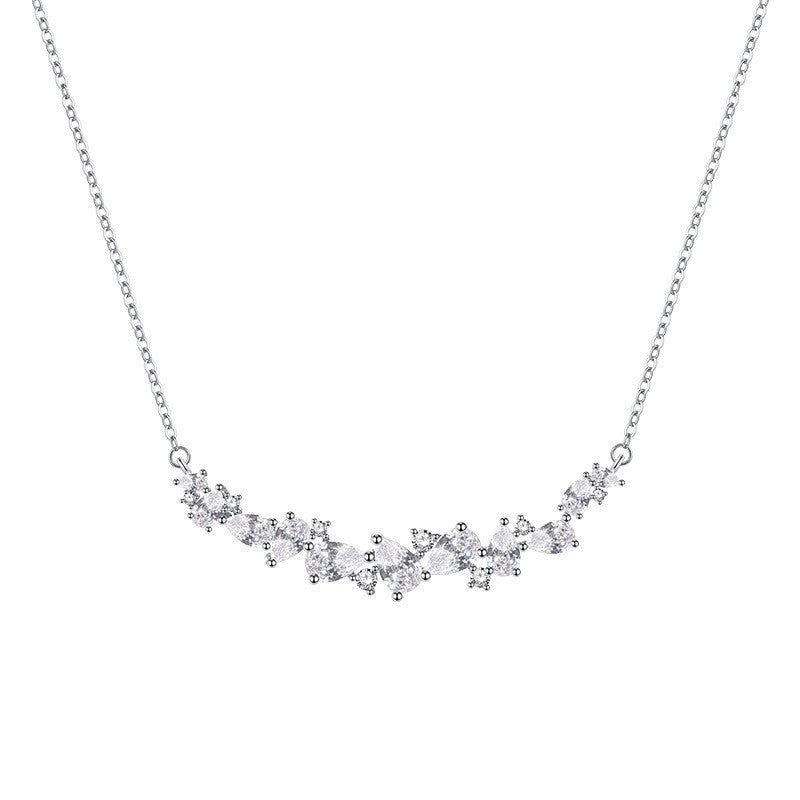 Women's Exquisite Rhinestone Necklace - Wisteria Flower Pendant