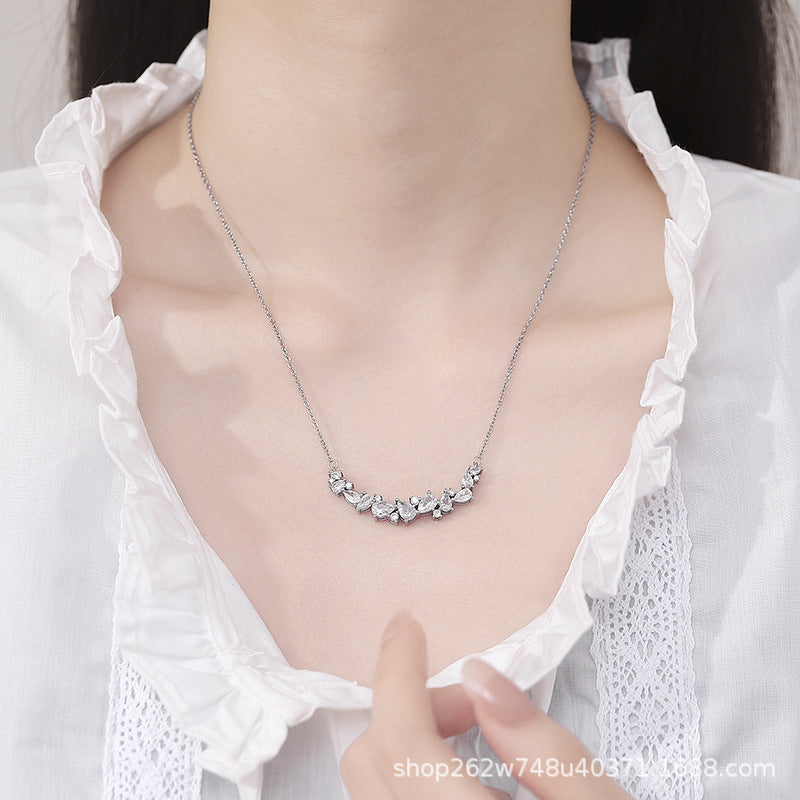 Women's Exquisite Rhinestone Necklace - Wisteria Flower Pendant